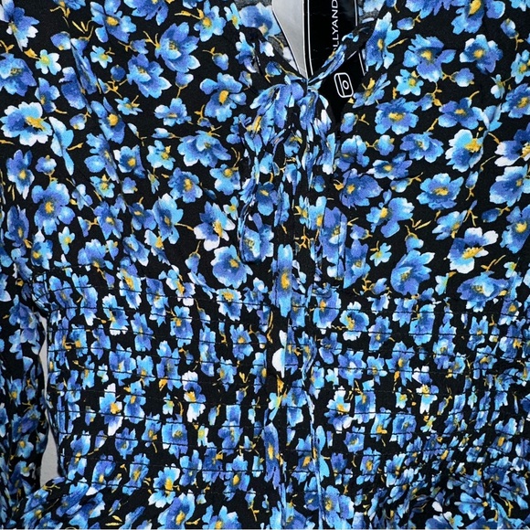 Just Polly - Micro Floral Ruched Ruffle Blouse - Picture 5 of 5